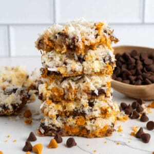 Five seven-layer magic bars are stacked on top of each other.