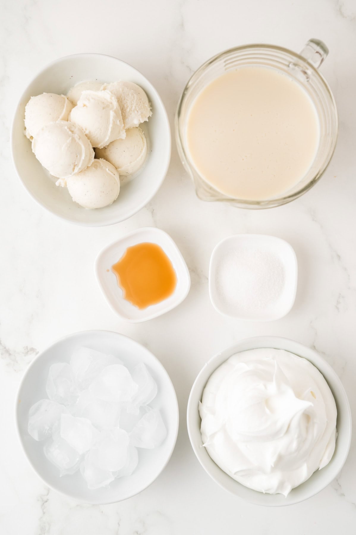 Ingredients to make this frappuccino on a table.